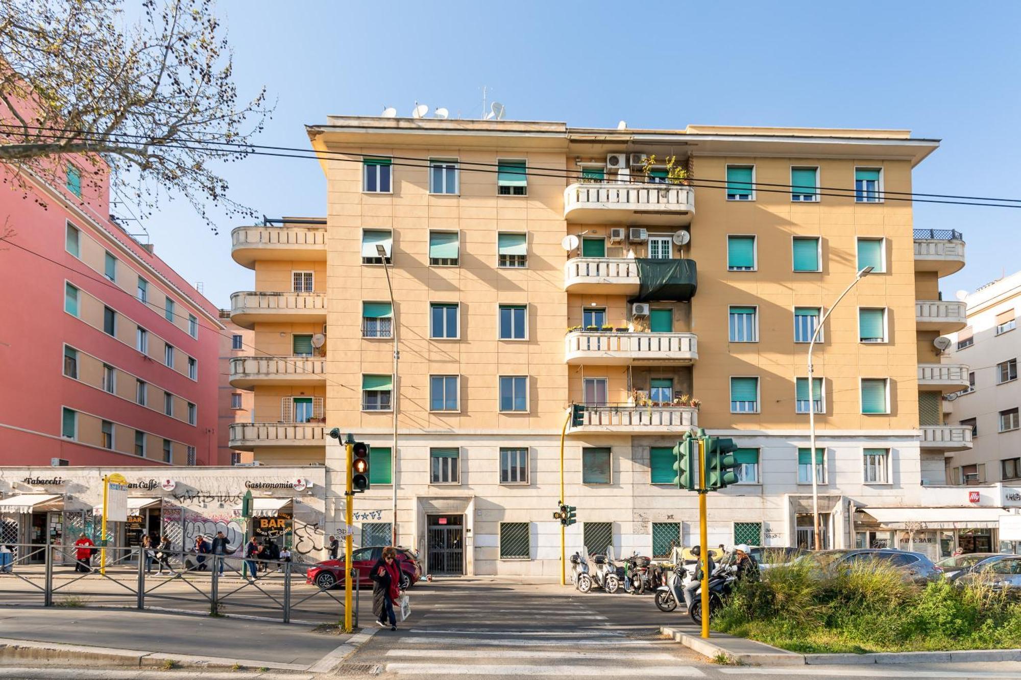 Cozy Apartment Gianicolense 3Bdr Roma Exterior foto